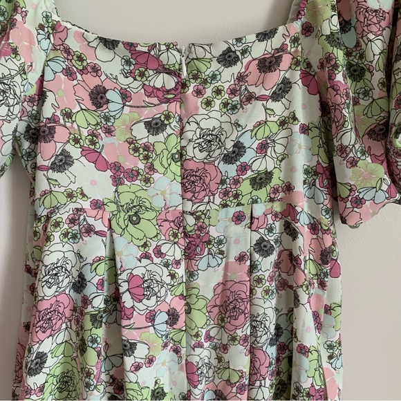 NWT BCBGeneration Smocked Floral Dress - Picture 7 of 8